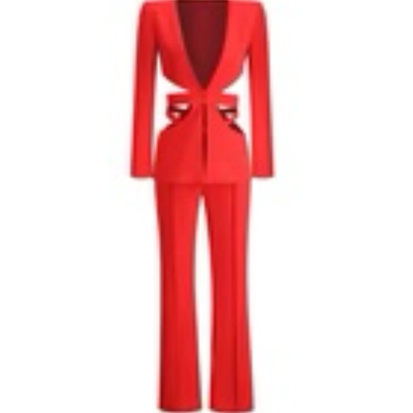 Super stunning cut out suit - Picture 3 of 4